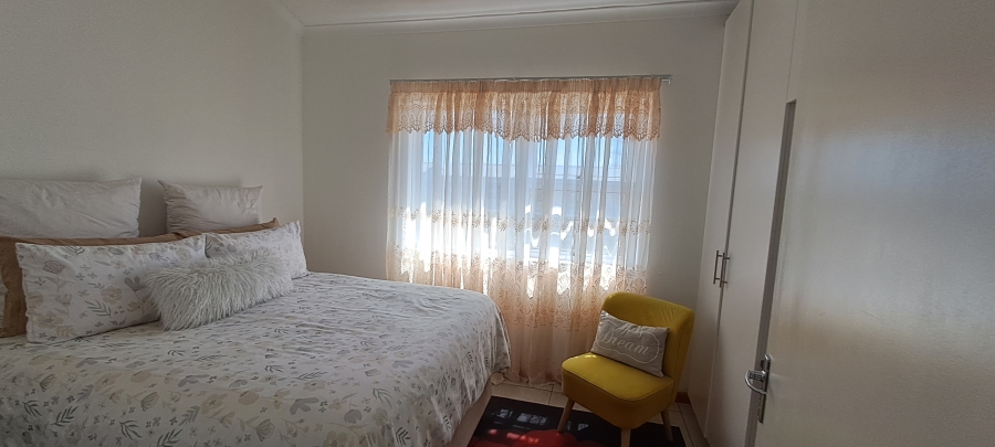 2 Bedroom Property for Sale in Beverly Park Western Cape